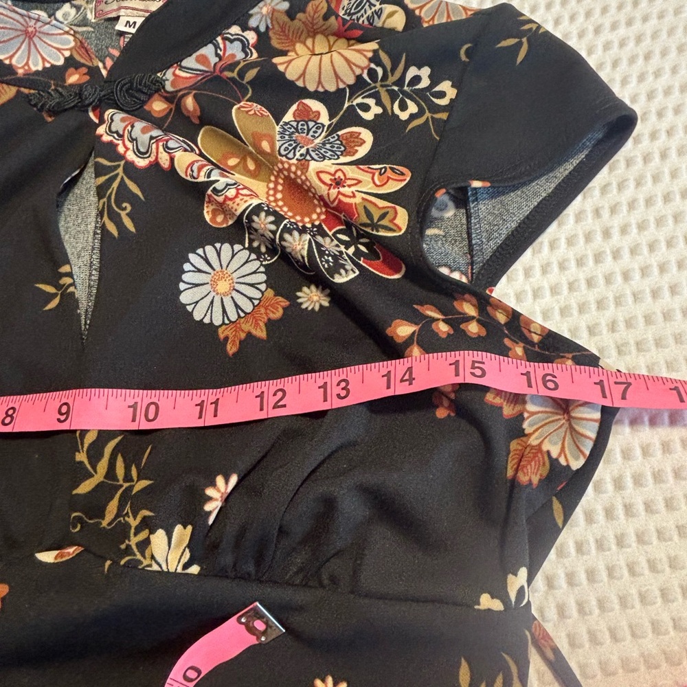 Soulmates Black Floral V-Neck Cap Sleeve Midi Tie Back Dress Medium - Picture 7 of 8
